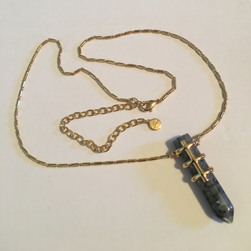 NWOT Stella and Dot necklace